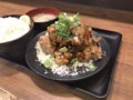 [すた丼屋][やみつき辛旨][よだれ唐揚げライス][鬼盛り8個][税込み880円]