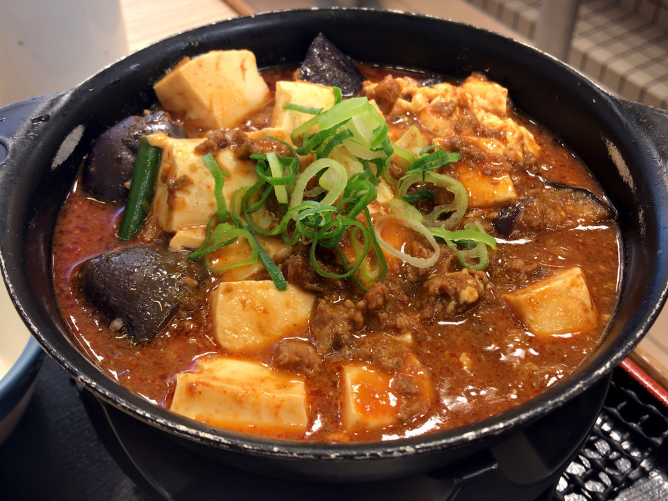 松屋 四川風麻婆鍋膳 税込み590円 956kcal