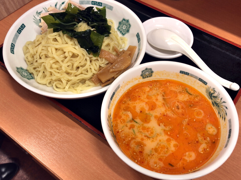 日高屋 ピリ辛とんこつつけ麺 税込み640円 900kcal 2023年4月21日発売