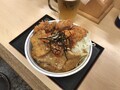 [かつや]かつや 豚カルビ焼肉とチキンカツの合い盛り丼 税込み869円