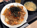 [松屋]松屋 キムチ牛めし あたま特盛 税込み790円 1073kcal 2023年9月19日発売