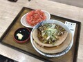 [しぶそば]ほろほろ一枚肉そば 肉2枚 税込み1050円 紅生姜のかき揚げ 150円