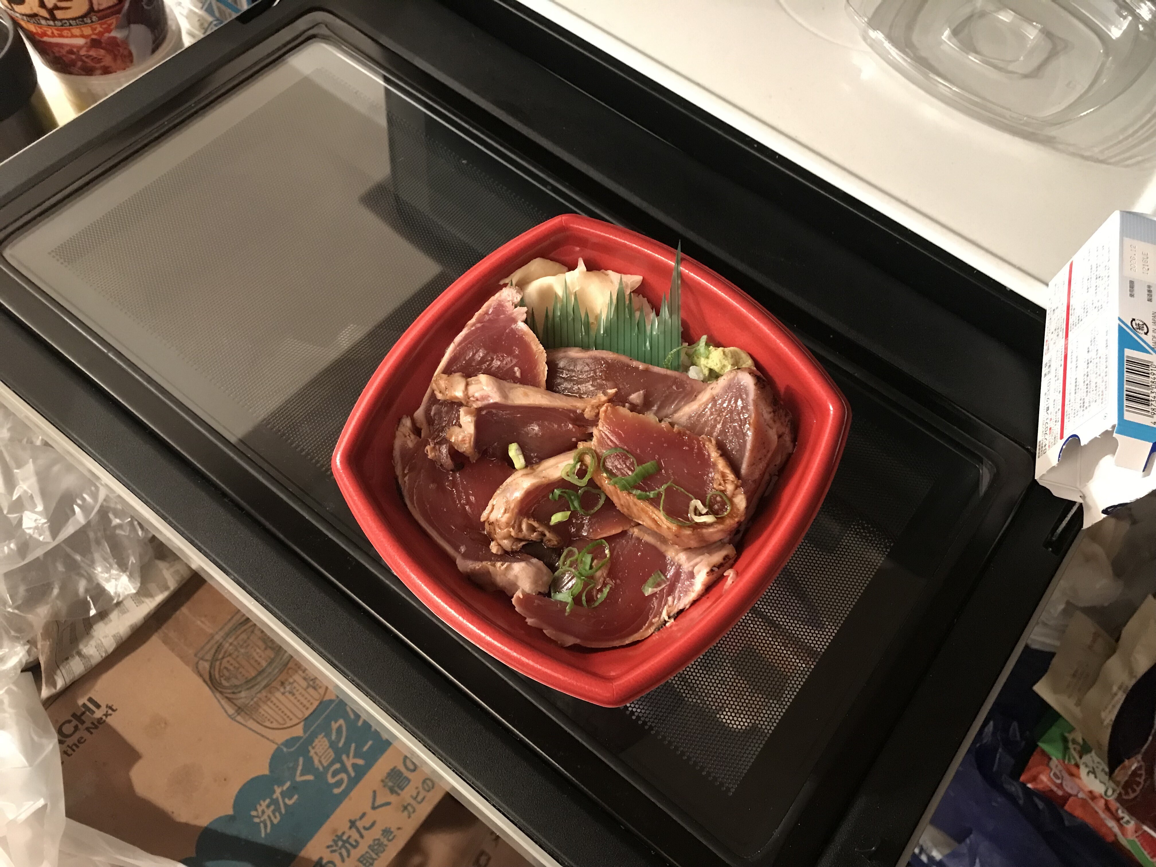 三崎丼丸 高津店 カツオのたたき丼 税込み600円 ネタ大盛 250円