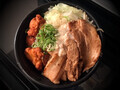 [豚エース]【具材マシ】二郎系厚切りチャーシュー&唐揚げ丼 Uber Eats価格税込み1600