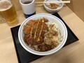 [かつや]ホルモン焼きうどんとチキンカツの合い盛り丼 うどん抜き