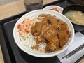 [松屋]チキンケバブ丼 税込み890円 1032kcal 2025年5月20日発売