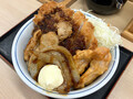 [かつや]豚DX（デラックス）丼 税込み979円 2025年5月26日発売