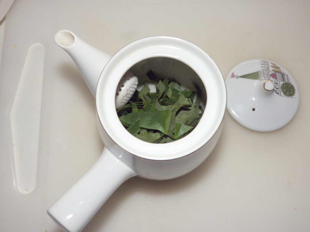 柿の葉茶