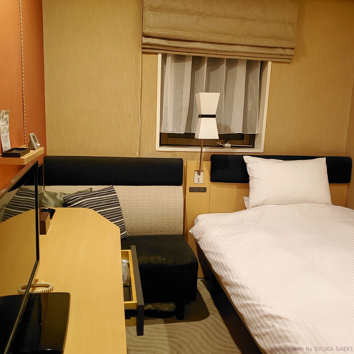 <img src=”nihonbashi-tokyo.jpg” alt=”ホテルのシングルルーム”/>