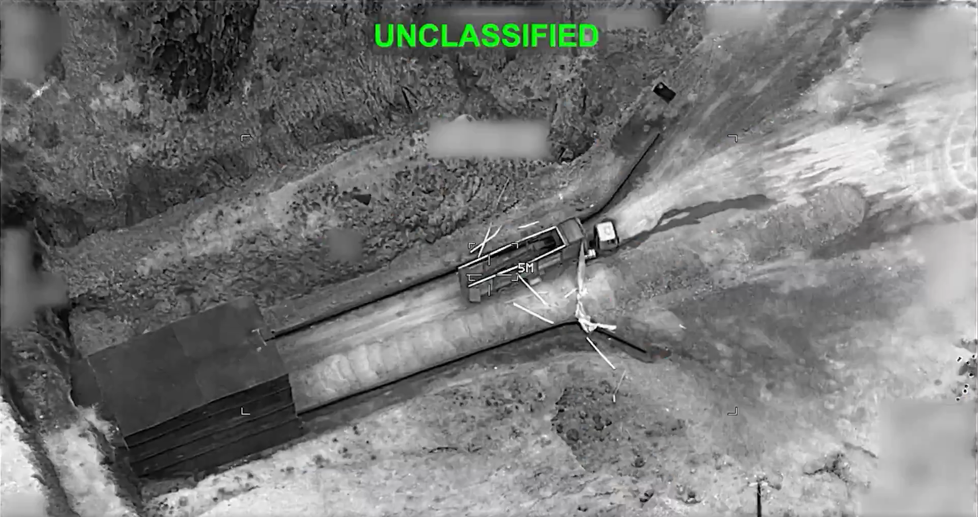 Operation Epic Fury野球ゲーム風画面直後の爆撃画像（ホワイトハウス公式Xポスト動画2026年3月13日より引用）