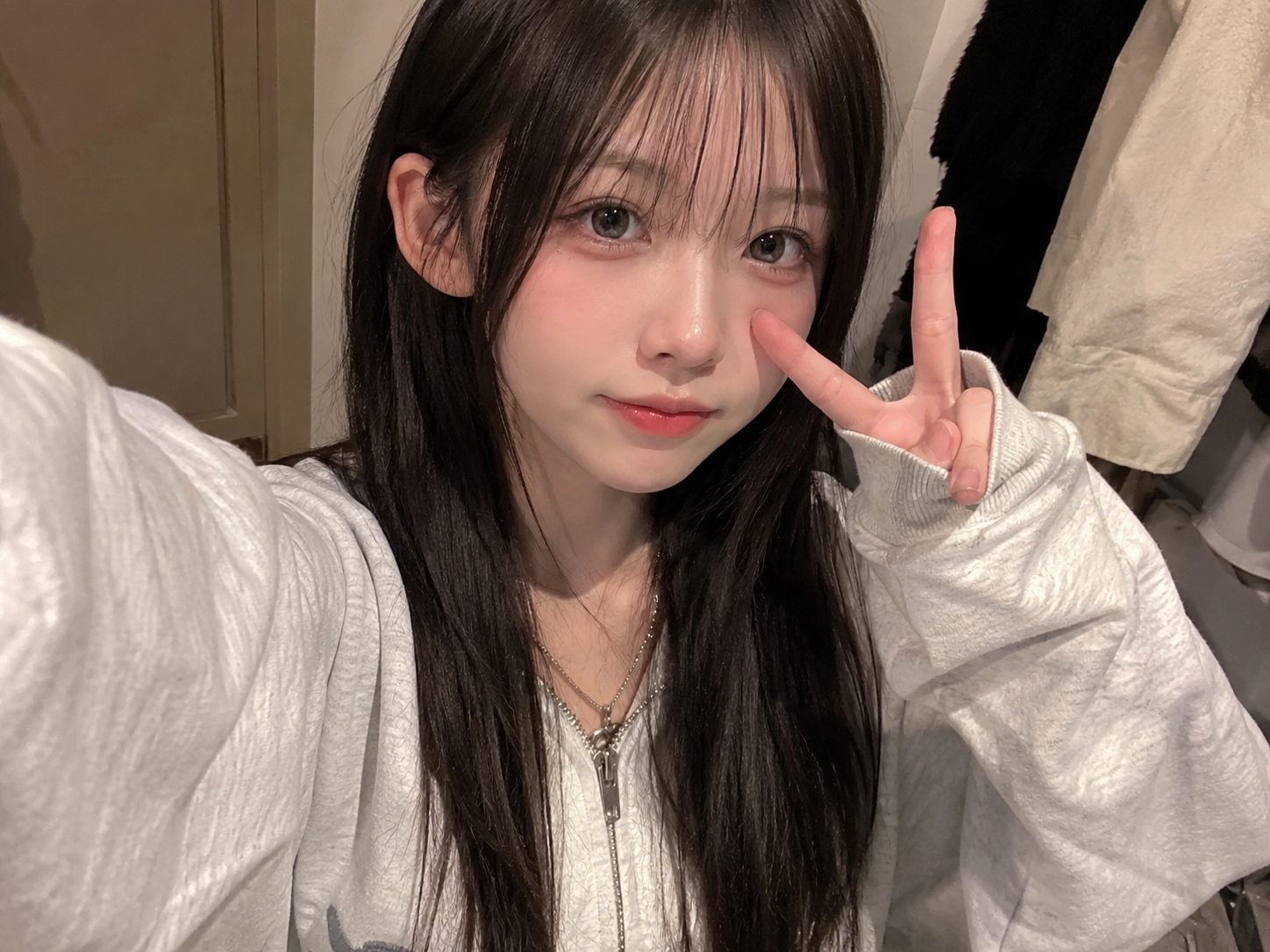 ChatGPTが自認する姿として生成した可愛い女の子の自撮り画像 2026年5月トレンド テイク2 その2