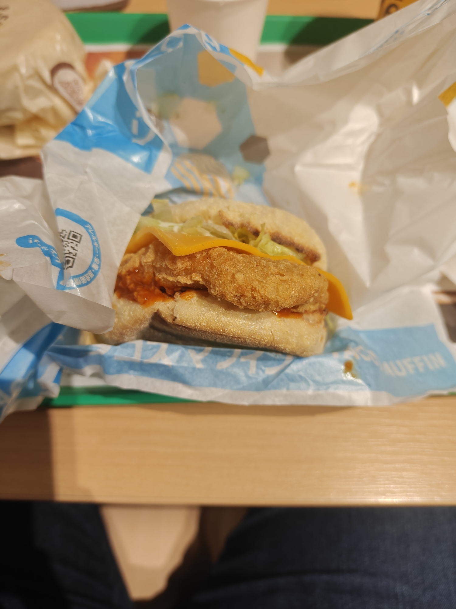 2026年6月 期間限定 マクドナルド メキシカンタコスチーズチキンマフィン 開封 実食レビュー
