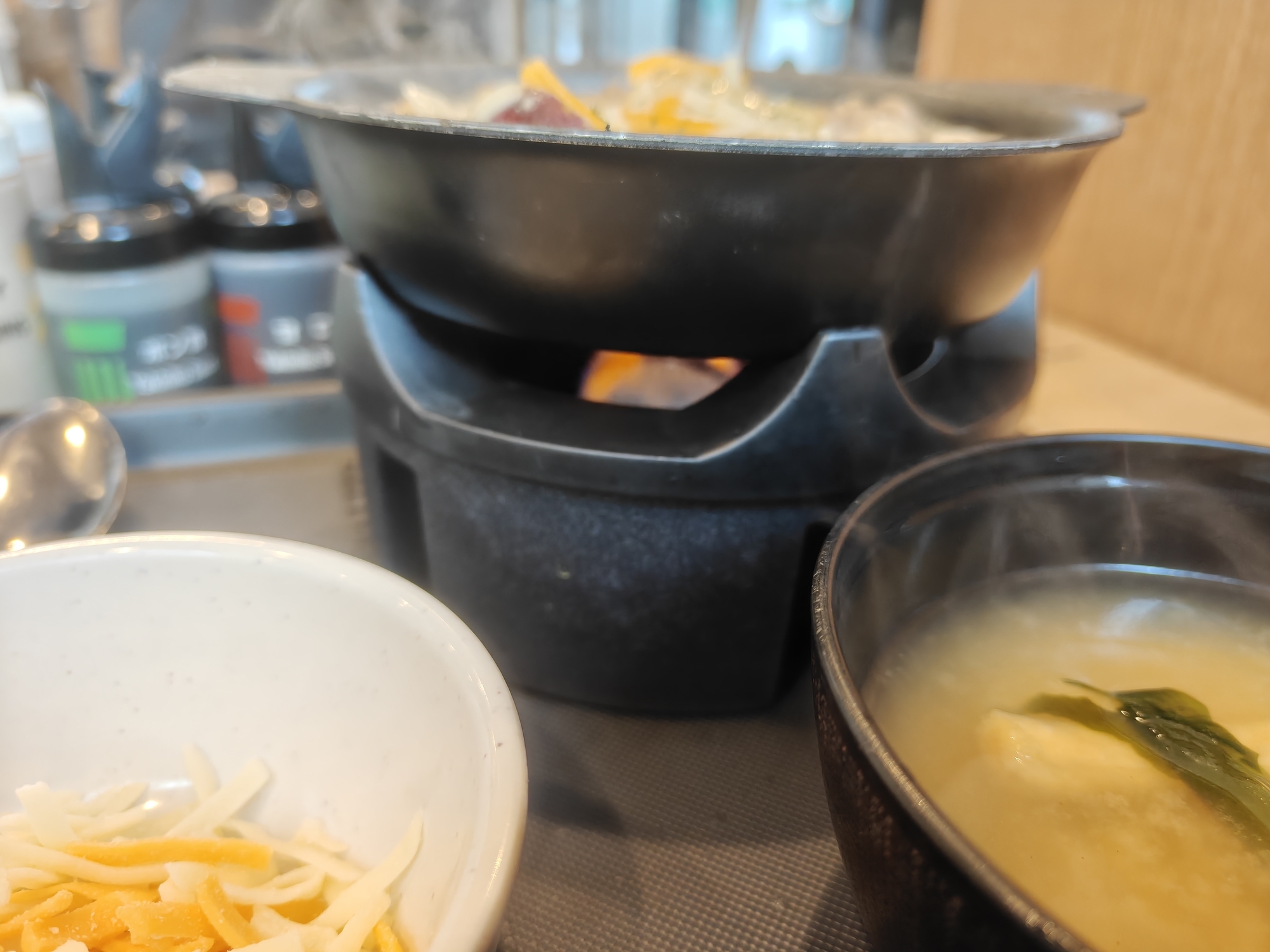 2026年6月 期間限定 松屋 シュクメルリ鍋定食 実食レビュー 定食コンロ