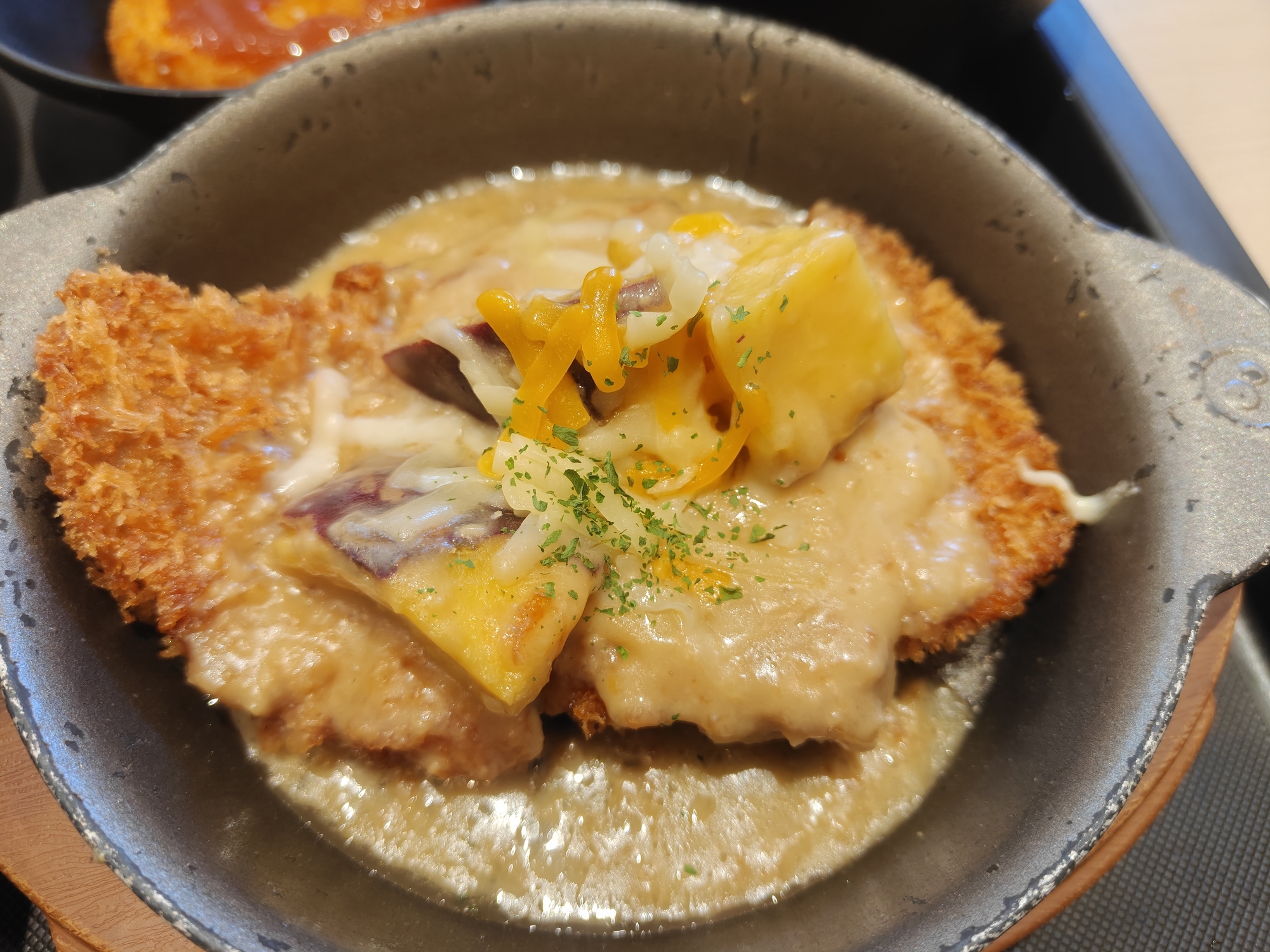 2026年6月 期間限定 松のや シュクメルリロースかつ定食 実食レビュー 定食拡大