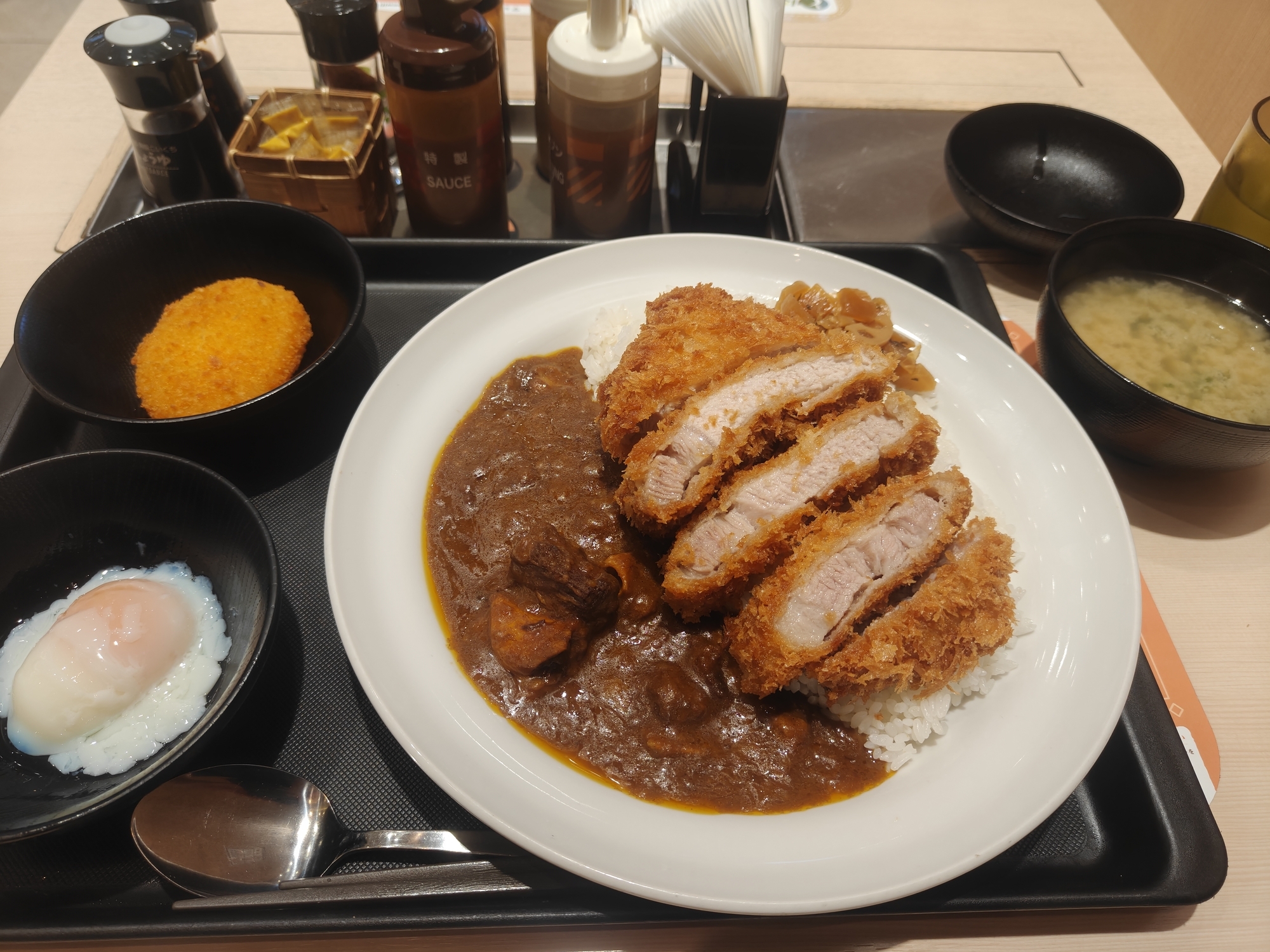 松のや 創業ビーフ超厚切りリブロースかつカレー まずい？美味しい？ 口コミ・実食レビュー・カロリー 全体画像