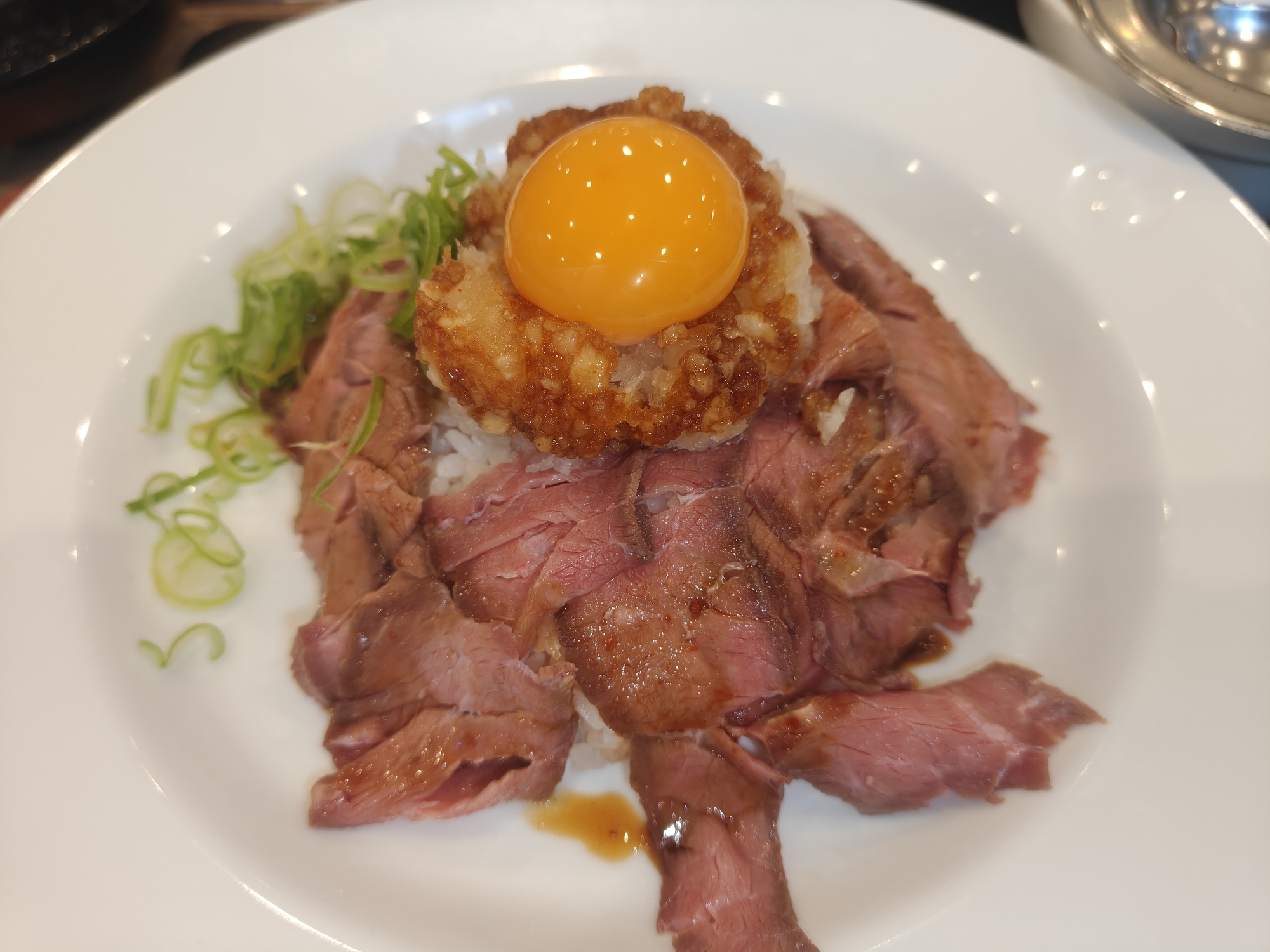 松屋オリジナルソースローストビーフ まずい？美味しい？口コミ・実食レビュー・カロリーまとめ 実物画像