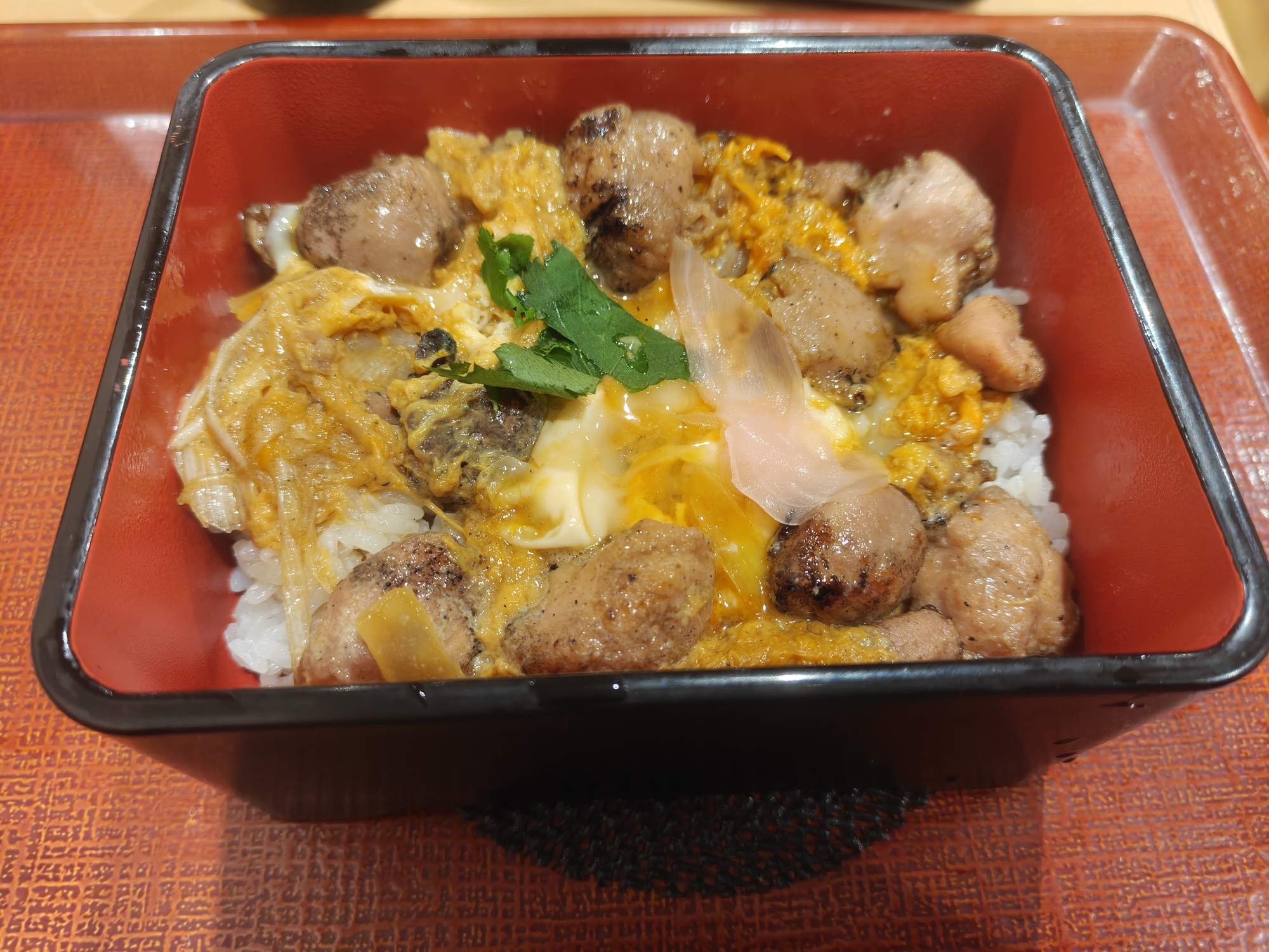 なか卯 絶品炭火焼き親子重 まずい?美味しい?口コミ・実食レビュー・カロリーまとめ 実物