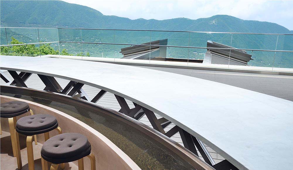 cu-mo箱根の足湯