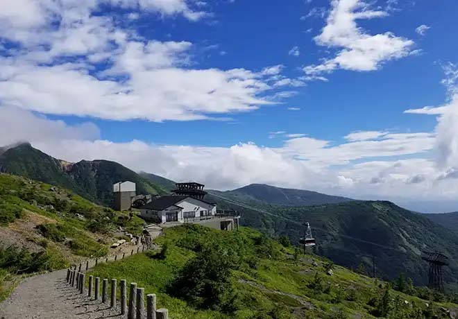 那須ロープウェイ山頂の駅
