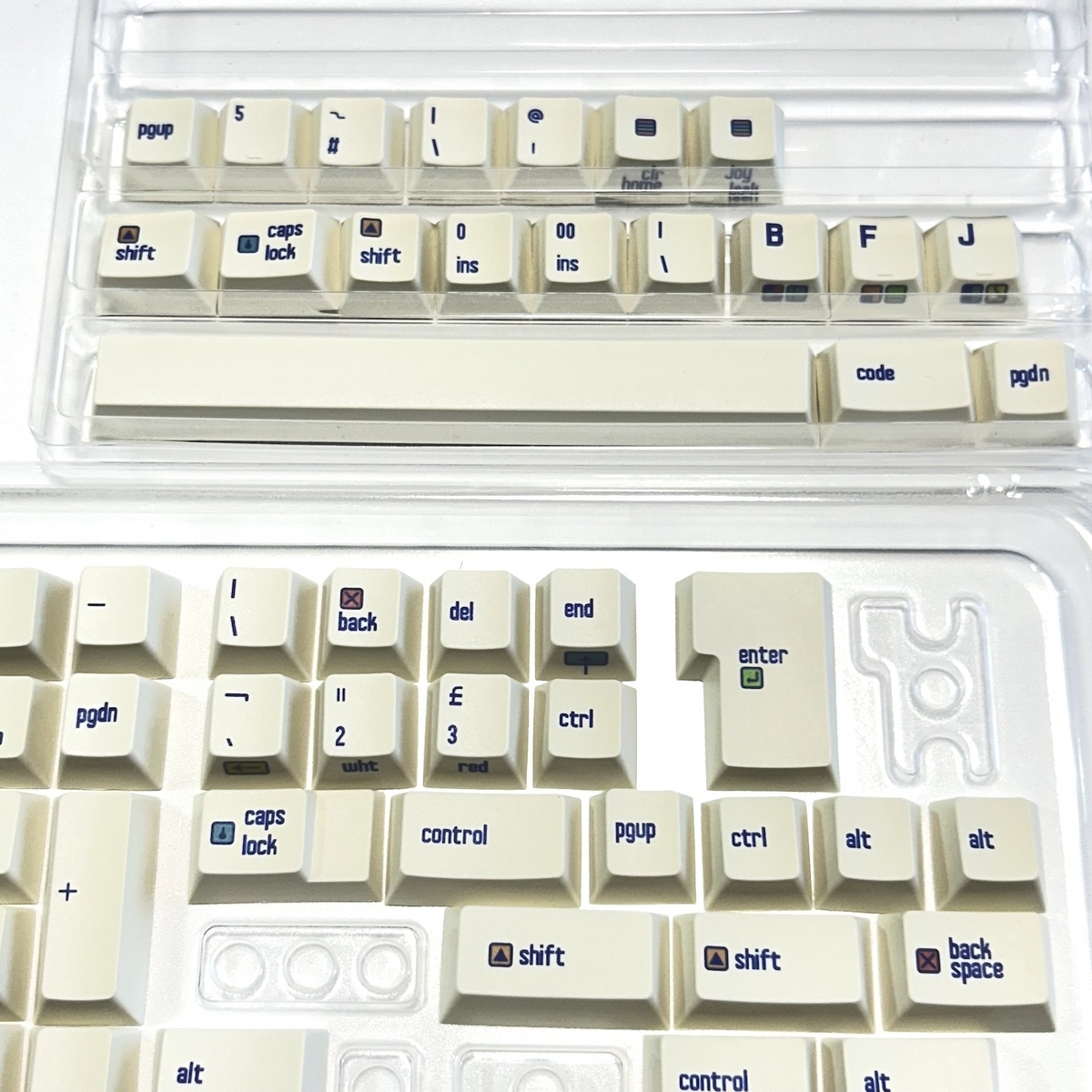 Cherry DyeSub PBT キーキャップセット（クリーム/C64