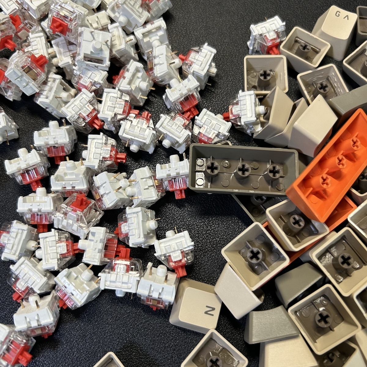 【あ〜きゃん♬】まとめて6点セット キーボードレビュー）AJAZZ x MAMBASNAKE AKS068 メカニカルキーボード