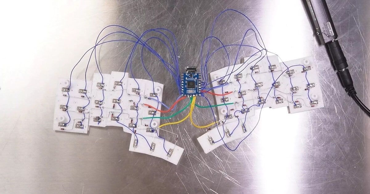 Geulpan42ULP｜薄型3D設計が光る自作エルゴノミックキーボード｜手配線の画像