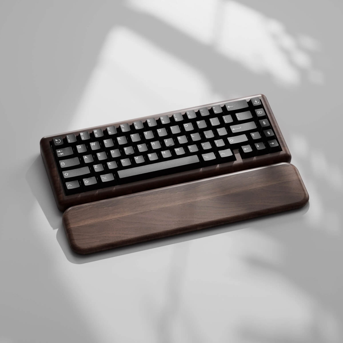 KBDfans Dusk 67｜暖かく落ち着いた雰囲気のウォルナットを用