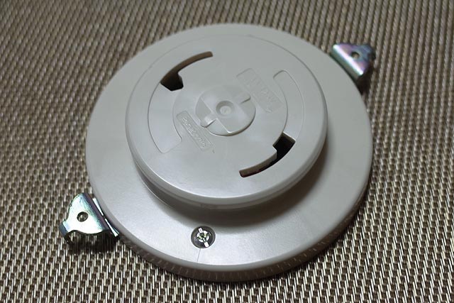 照明器具固定用 フル引掛ローゼットへの交換作業 Vfrでツーリング たーさまの日記