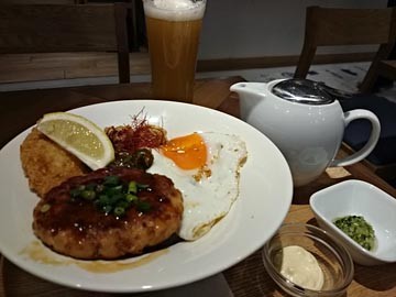 のものｷｯﾁﾝ　池袋　東北盛合せ丼