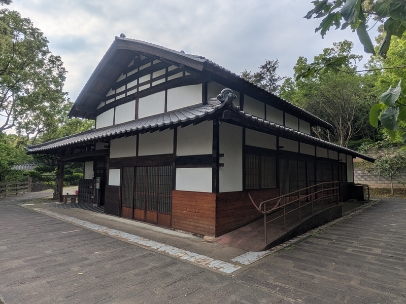 建物の全体像。