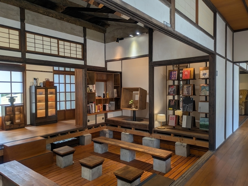 日本家屋群がショップやカフェに変わった人気エリア【水交社文化園区