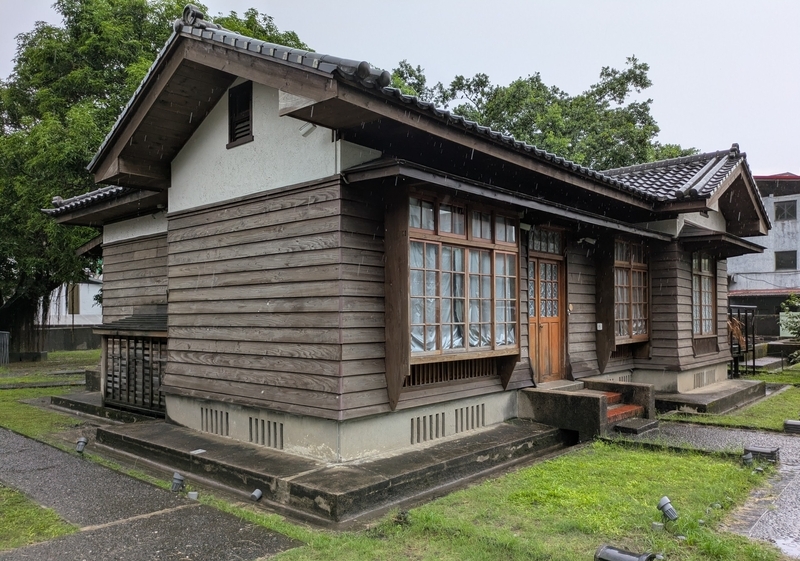 現在は一般公開されていない展示施設の外観。