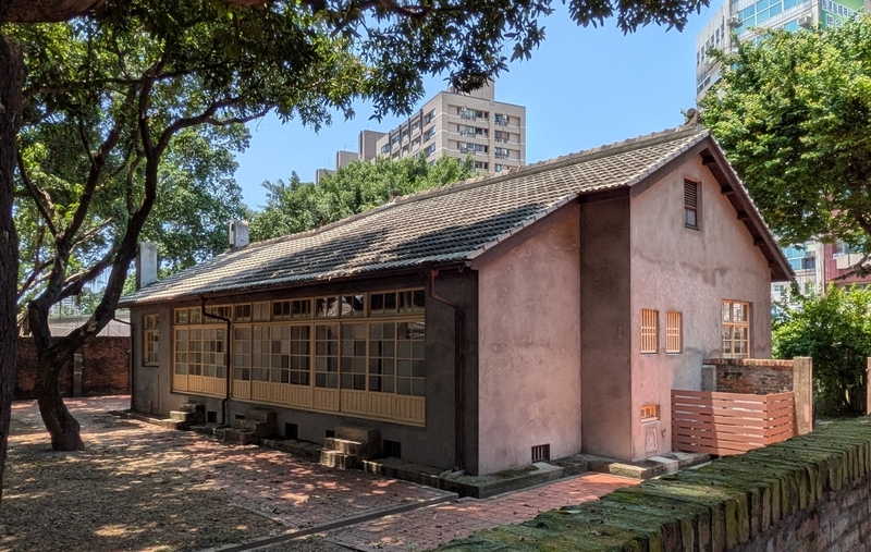 44-46号棟外観 △切妻屋根を持つ44-46号棟は、伝統的な日式住宅とは異なるモダンな意匠を備えている。