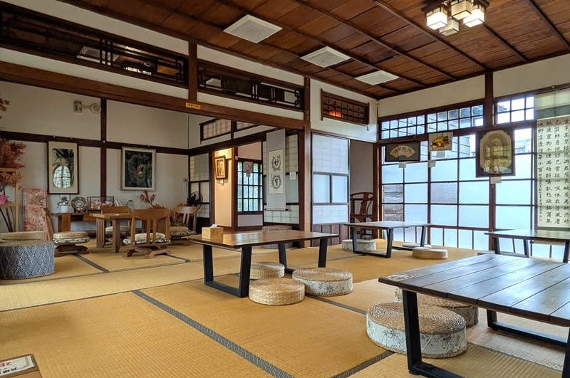 2階の続き間となっている広間の客席。