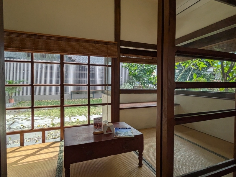 畳敷きの和室の客席。
