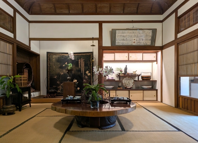大広間の床の間。