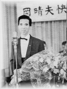 岡晴夫 比較 - なつかしの歌声 岡晴夫同好会