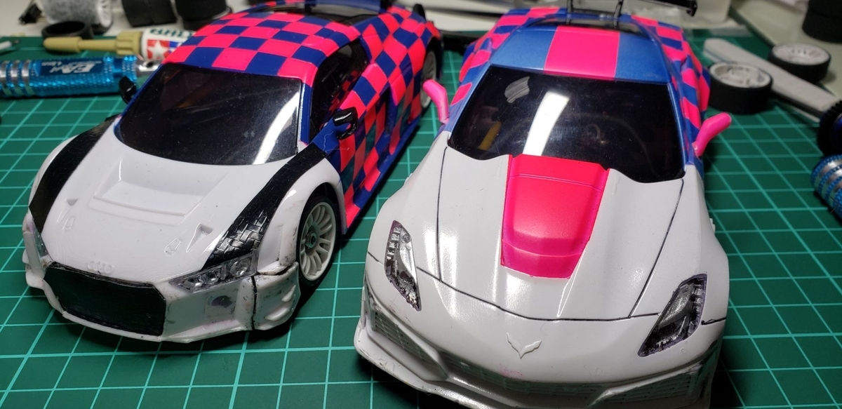 Mini-Z】ナロートレッドのフロントワイドタイヤ仕様ではアウディ