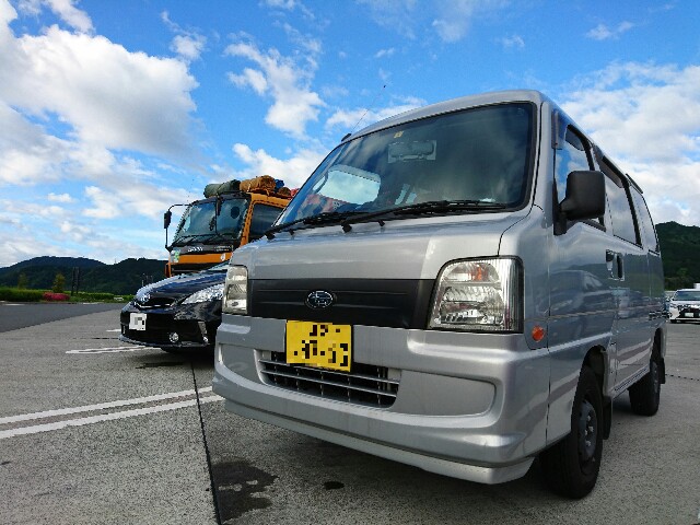 追記あり サンバーバン 軽貨物 に乗ってるとケツが痛い という悩みがスプリング交換で解消 エンジョイ デブライフ