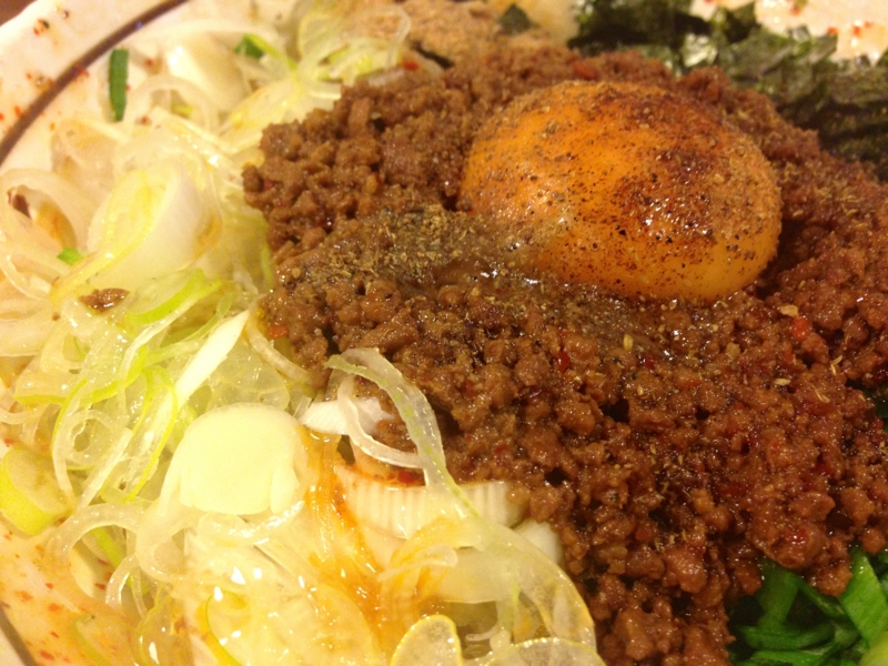 今週のラーメン1463】 麺 酒 やまの （東京・練馬） 辛いまぜそば