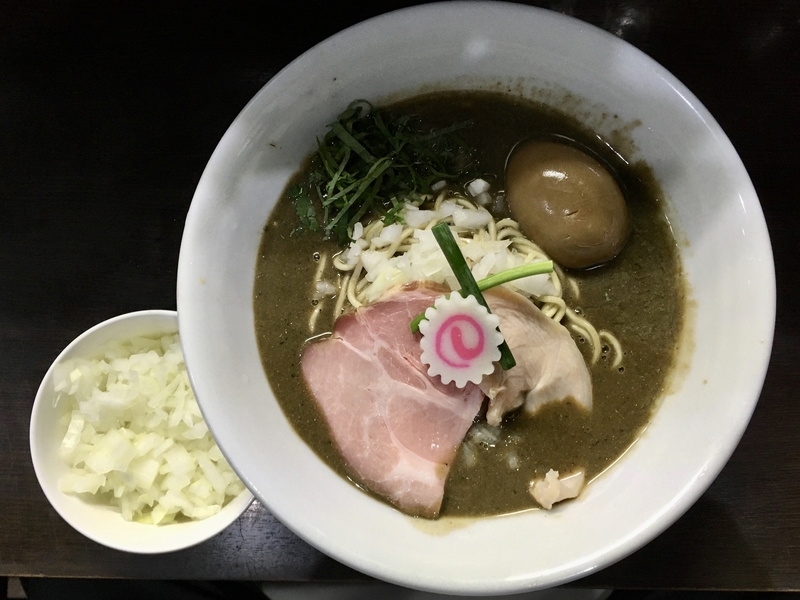 今週のラーメン3916】 中華そば いづる （東京・大門） 濃密な煮干