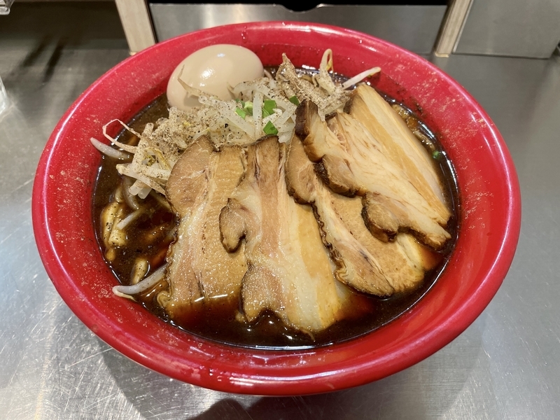 今週のラーメン4537】 麺創研 紅 BLACK （東京・府中） 特BLACK