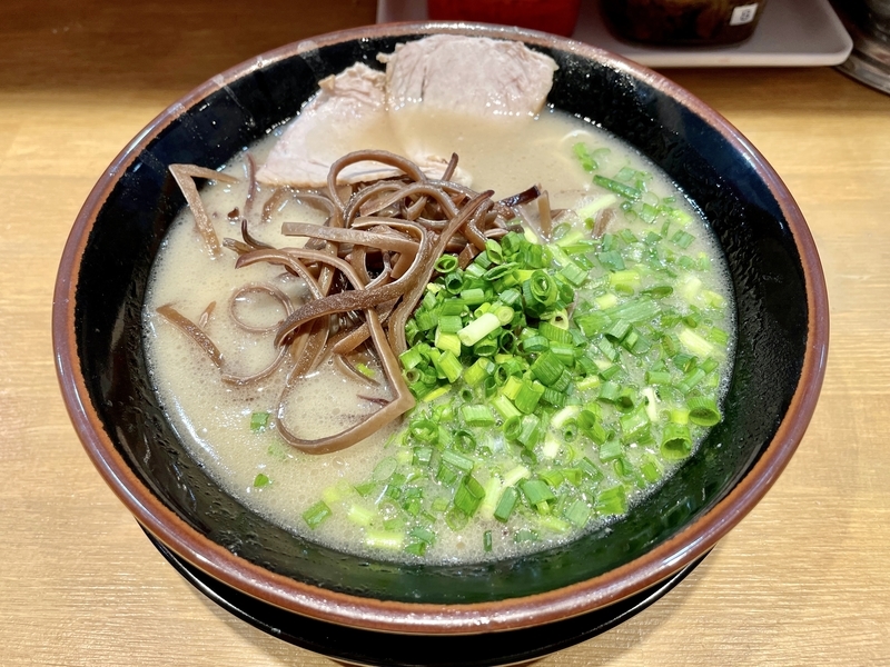 今週のラーメン5080】とんこつ麺匠 ムサコ（東京・JR三鷹駅北口