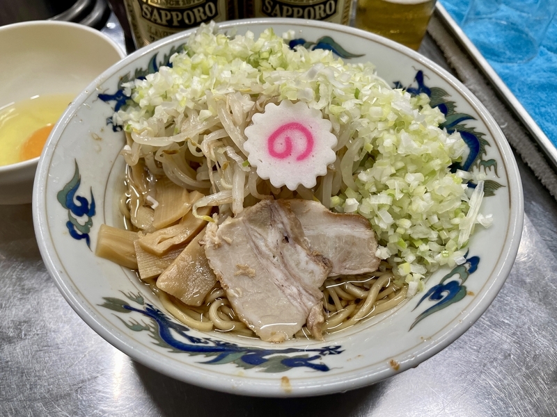 今週のラーメン5490】中華そば みたか（東京・三鷹）油そば 細葱