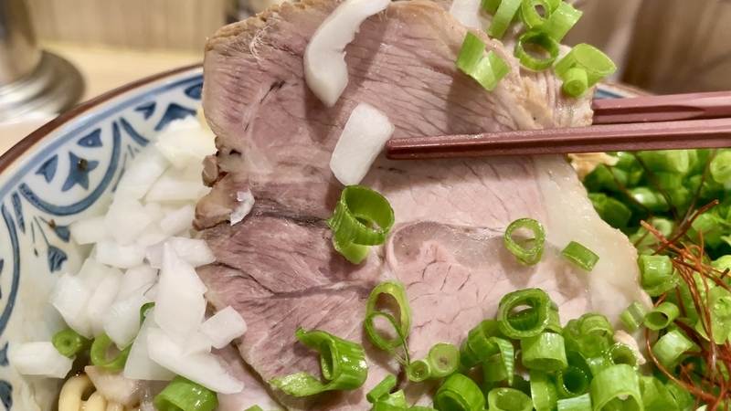 田原系ラーメン 今週のラーメン5573】鯨人（東京・三鷹駅北口）油そば ネギ ＋ 生