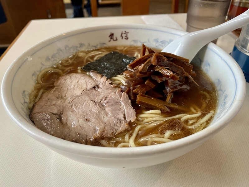 今週のラーメン5574】中華そば 丸信（東京・荻窪）メンマラーメン
