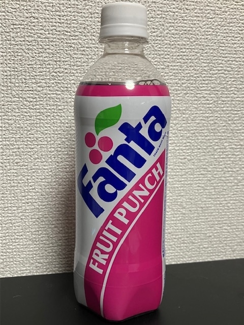 ファンタ フルーツ 英語表記パッケージ