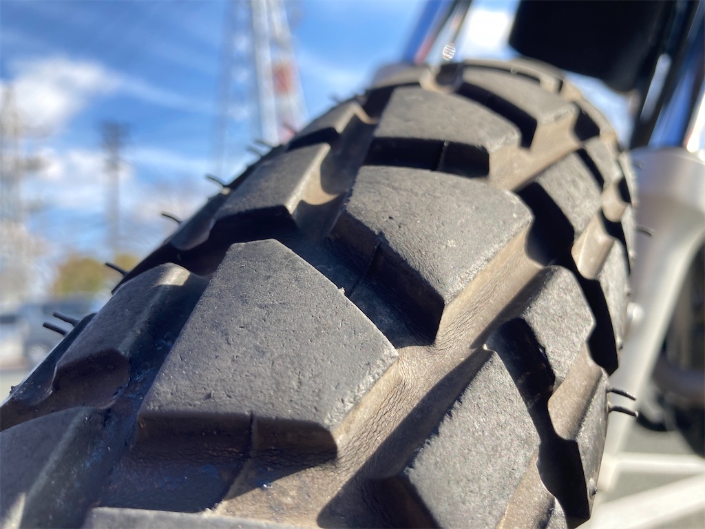 2023年版】トリッカーのタイヤ選び - 面倒くさがりがバイクプラモを作る