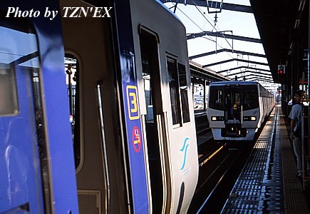 8000系