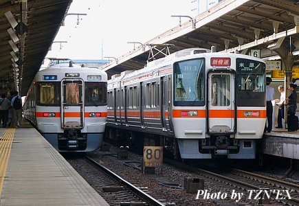 個別「313系（左）と311系（右）」の写真、画像 - JR-C - TZNEX's fotolife